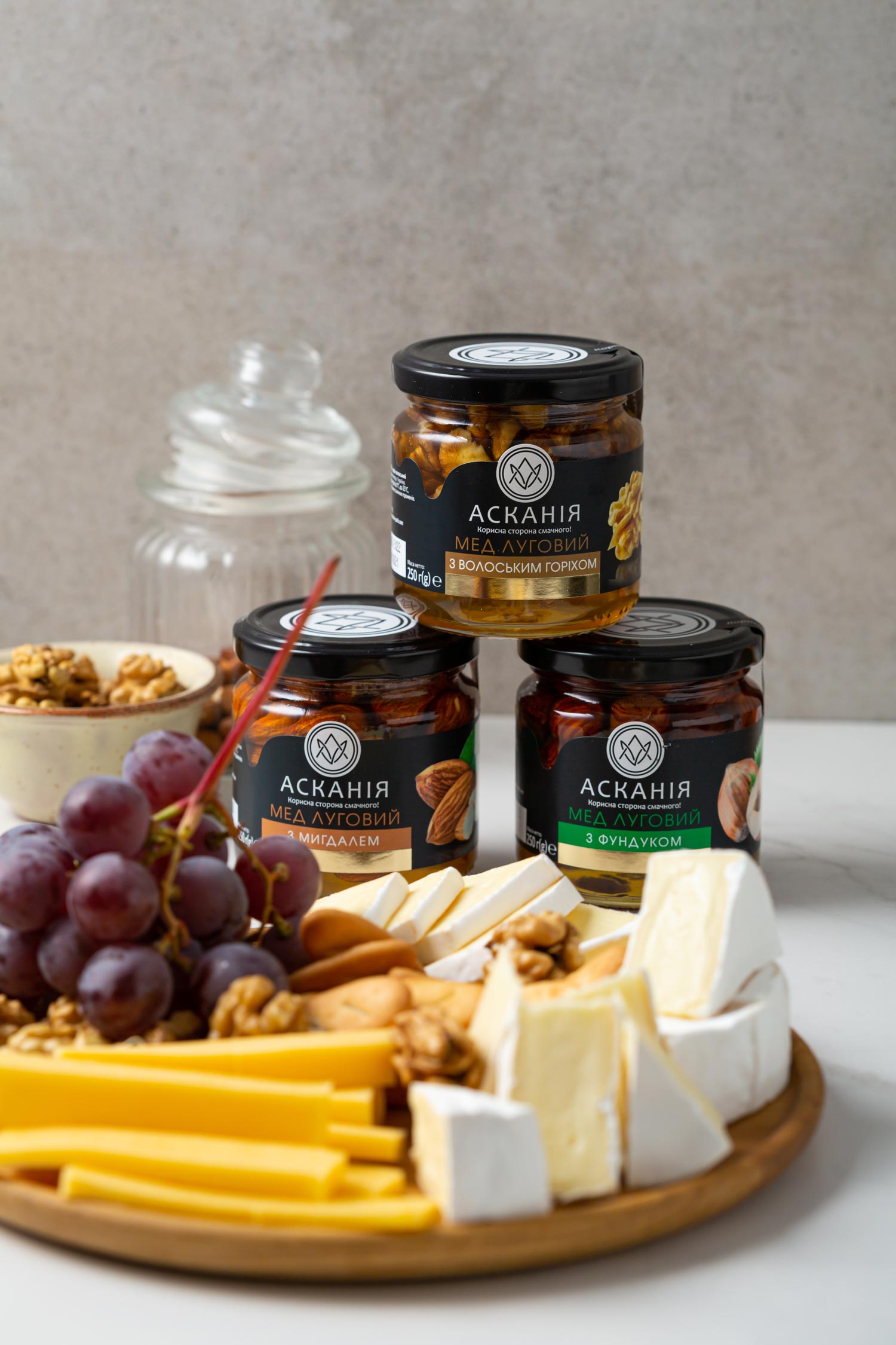 Meadow honey with hazelnut